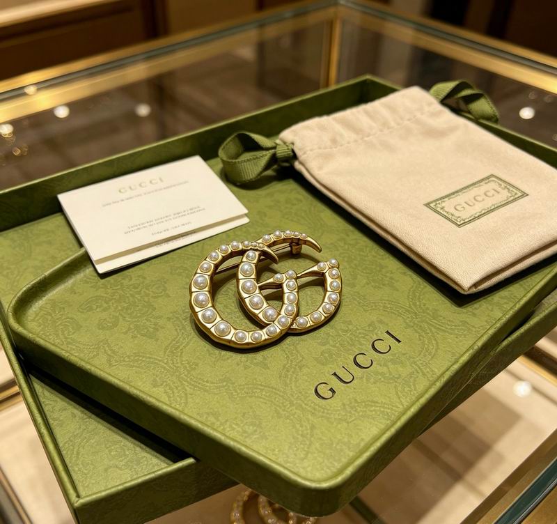 Gucci Brooch 08yxs04
